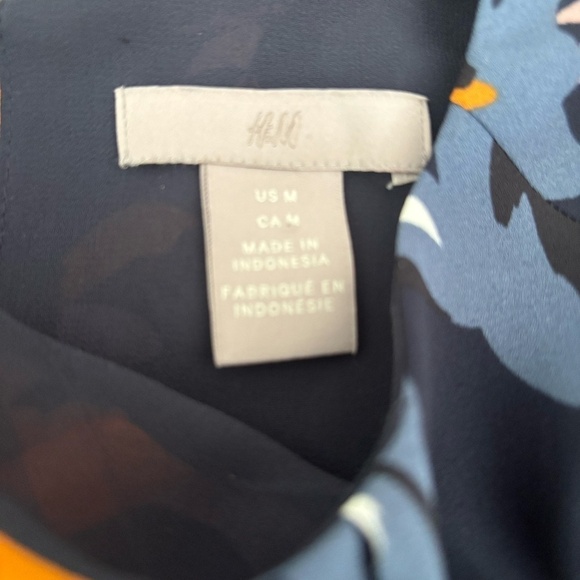 Gorgeous H&M fully lined pleated front floral dress size M - Picture 11 of 11